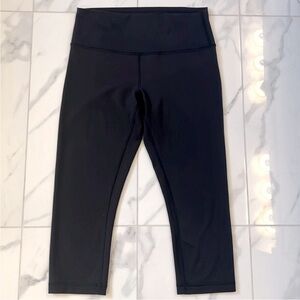 Lululemon Wunder Under Crop Hi-Rise High Waist 
Black Leggings Women’s Size 8